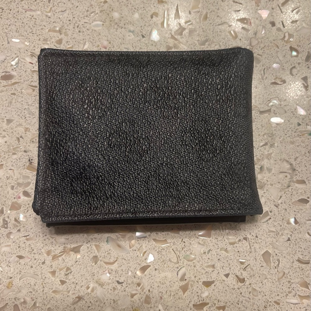 GUESS Black Textured Wallet - Picture 2 of 4